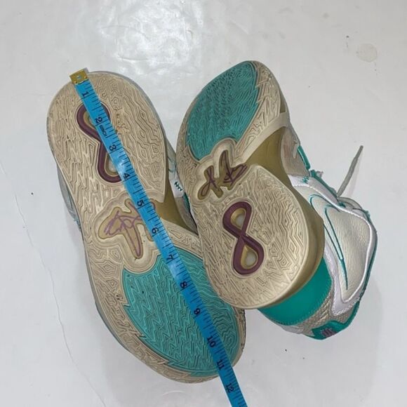 Nike Kyrie Infinity Men’s 9 Keep Sue Fresh Green Teal and White CZ0204-002 Shoes - Picture 10 of 14